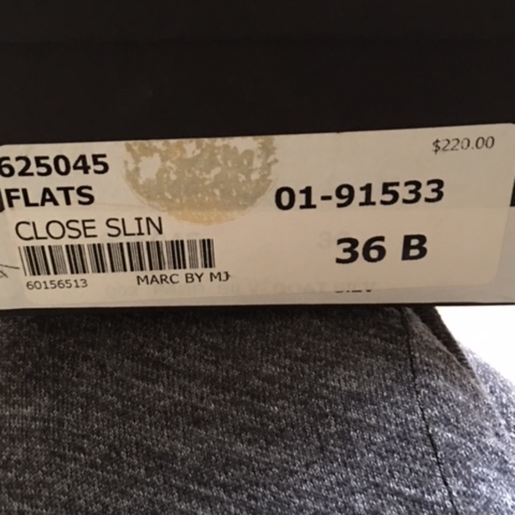 Marc Jacobs silver Flats Size 6 - Picture 6 of 6